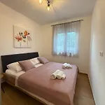 Lovor Apartment Primosten