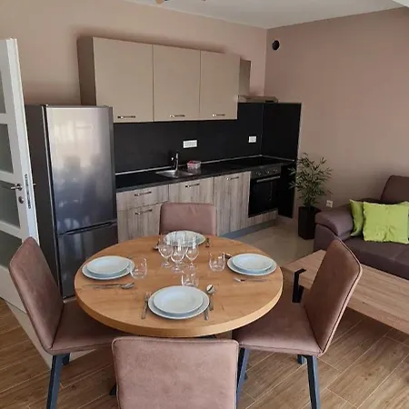 Lovor Apartment *