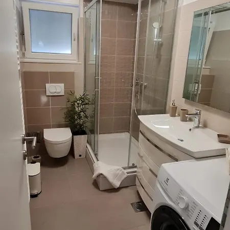 Apartment Lovor