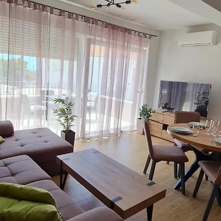 Lovor Apartment *
