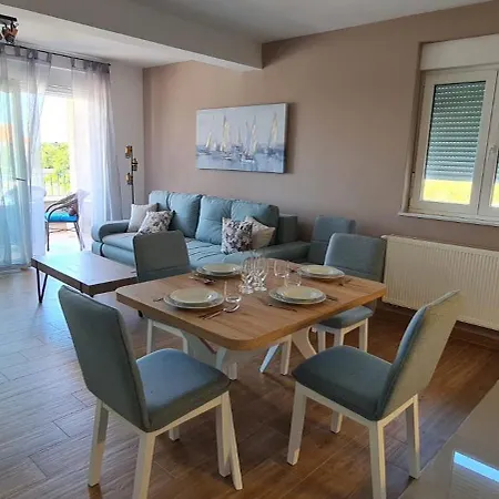 Apartment Lovor Primosten