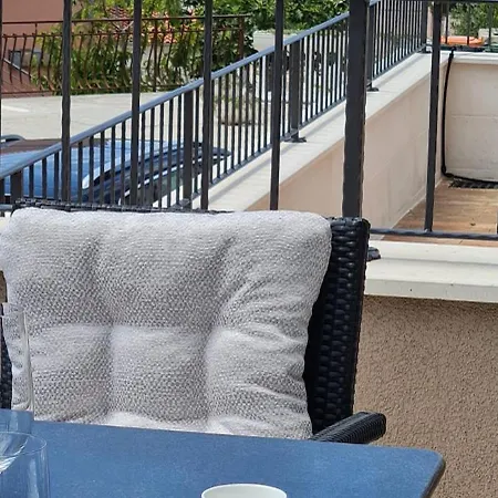 Apartment Lovor