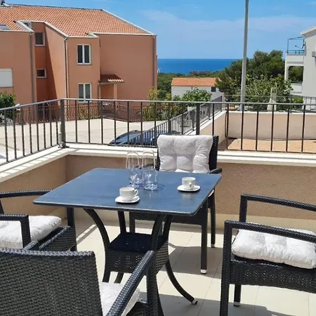 Lovor Primošten